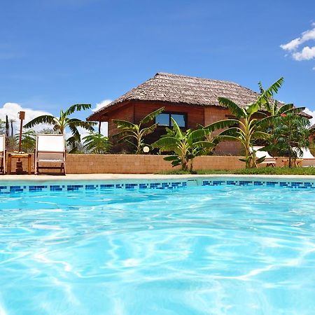 Hotel Solidaire Mangily Ифати Экстерьер фото